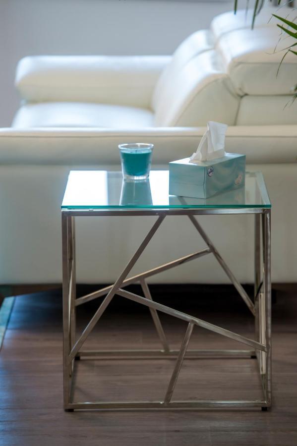 Suites Mana - Le Manaloft, Chic Et Moderne Avec Salle Privee De Fitness En Plein Centre-Ville De 勒泰勒 外观 照片